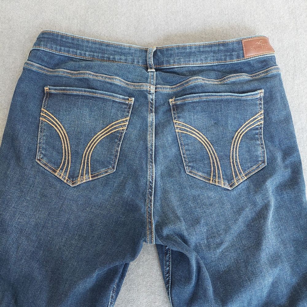 Hollister Mid-Rise Bootcut Jeans Soft Stretch Medium Wash Size 17S (W33 L29) - Picture 9 of 9